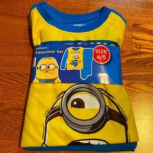 NWT Minions Despicable Me Pajamas